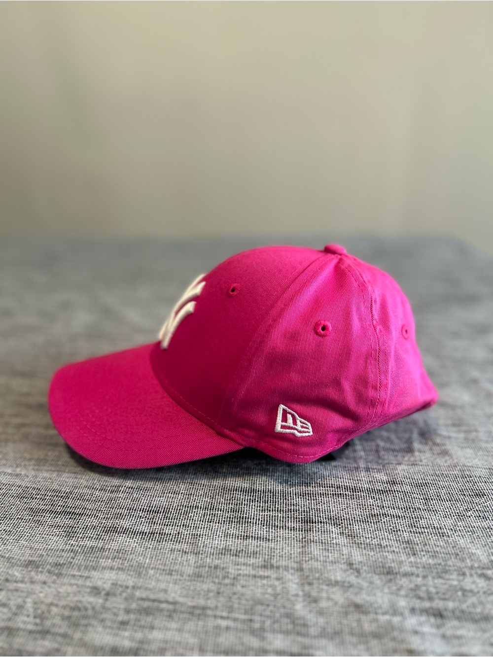 New Era New York Yankees Pink Strapback Cap 9forty Youth Child Adjustable 940 - Picture 6 of 14